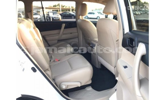 Acheter Import Voiture Toyota Highlander Blanc à Import - Dubai, Clarendon Acheter Import Voiture Toyota Highlander Blanc à Import - Dubai, Clarendon