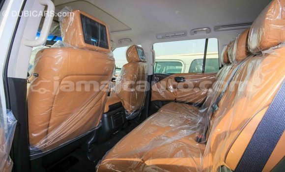 Acheter Import Voiture Nissan Patrol Blanc à Import - Dubai, Clarendon Acheter Import Voiture Nissan Patrol Blanc à Import - Dubai, Clarendon