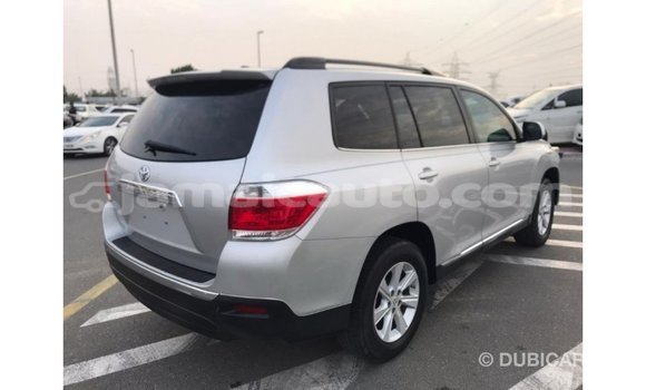 Acheter Import Voiture Toyota Highlander Autre à Import - Dubai, Clarendon Acheter Import Voiture Toyota Highlander Autre à Import - Dubai, Clarendon