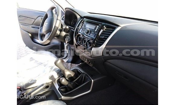 Buy Import Mitsubishi L200 White Car in Import - Dubai in Clarendon Buy Import Mitsubishi L200 White Car in Import - Dubai in Clarendon