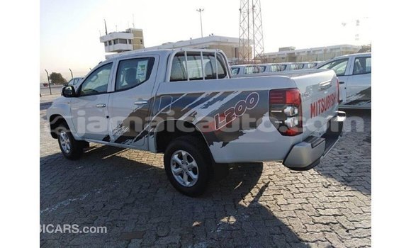 Buy Import Mitsubishi L200 White Car in Import - Dubai in Clarendon Buy Import Mitsubishi L200 White Car in Import - Dubai in Clarendon