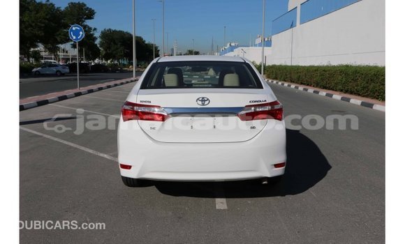 Acheter Import Voiture Toyota Corolla Blanc à Import - Dubai, Clarendon Acheter Import Voiture Toyota Corolla Blanc à Import - Dubai, Clarendon