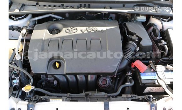 Acheter Import Voiture Toyota Corolla Blanc à Import - Dubai, Clarendon Acheter Import Voiture Toyota Corolla Blanc à Import - Dubai, Clarendon