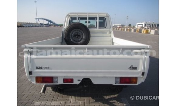 Buy Import Toyota Land Cruiser White Car in Import - Dubai in Clarendon Buy Import Toyota Land Cruiser White Car in Import - Dubai in Clarendon