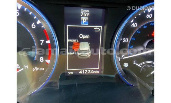 Acheter Import Voiture Toyota Highlander Vert à Import - Dubai, Clarendon Acheter Import Voiture Toyota Highlander Vert à Import - Dubai, Clarendon