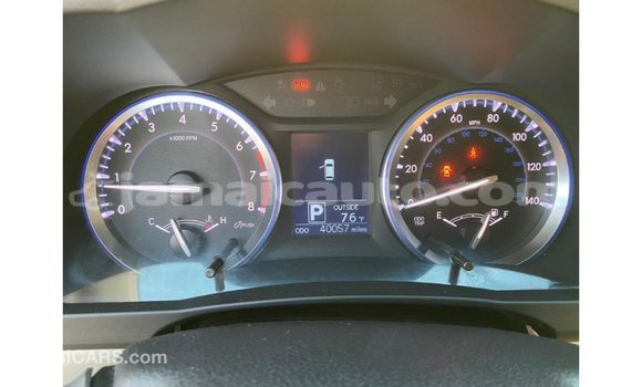 Acheter Import Voiture Toyota Highlander Bleu à Import - Dubai, Clarendon Acheter Import Voiture Toyota Highlander Bleu à Import - Dubai, Clarendon