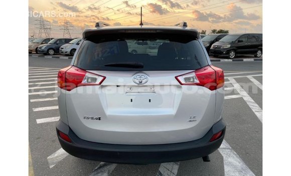 Acheter Import Voiture Toyota 4Runner Autre à Import - Dubai, Clarendon Acheter Import Voiture Toyota 4Runner Autre à Import - Dubai, Clarendon