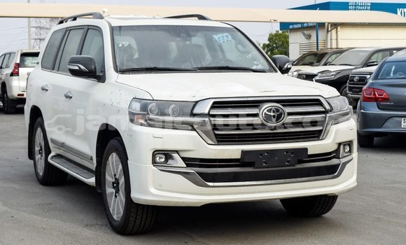 Buy Import Toyota Land Cruiser White Car in Import - Dubai in Clarendon Buy Import Toyota Land Cruiser White Car in Import - Dubai in Clarendon