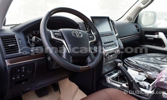Buy Import Toyota Land Cruiser White Car in Import - Dubai in Clarendon Buy Import Toyota Land Cruiser White Car in Import - Dubai in Clarendon