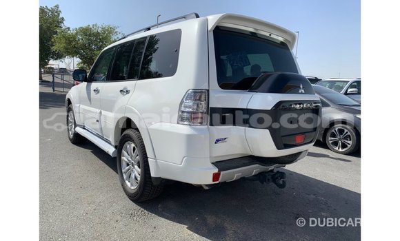 Buy Import Mitsubishi Pajero White Car in Import - Dubai in Clarendon Buy Import Mitsubishi Pajero White Car in Import - Dubai in Clarendon