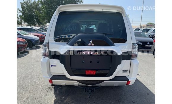 Buy Import Mitsubishi Pajero White Car in Import - Dubai in Clarendon Buy Import Mitsubishi Pajero White Car in Import - Dubai in Clarendon