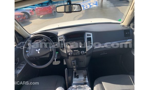 Buy Import Mitsubishi Pajero White Car in Import - Dubai in Clarendon Buy Import Mitsubishi Pajero White Car in Import - Dubai in Clarendon