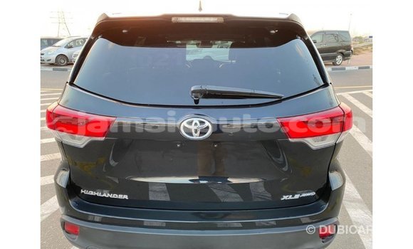 Acheter Import Voiture Toyota Highlander Noir à Import - Dubai, Clarendon Acheter Import Voiture Toyota Highlander Noir à Import - Dubai, Clarendon