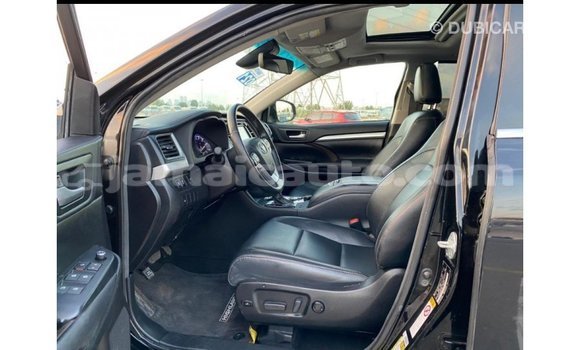 Acheter Import Voiture Toyota Highlander Noir à Import - Dubai, Clarendon Acheter Import Voiture Toyota Highlander Noir à Import - Dubai, Clarendon