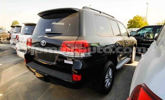 Acheter Import Voiture Toyota Land Cruiser Noir à Import - Dubai, Clarendon Acheter Import Voiture Toyota Land Cruiser Noir à Import - Dubai, Clarendon
