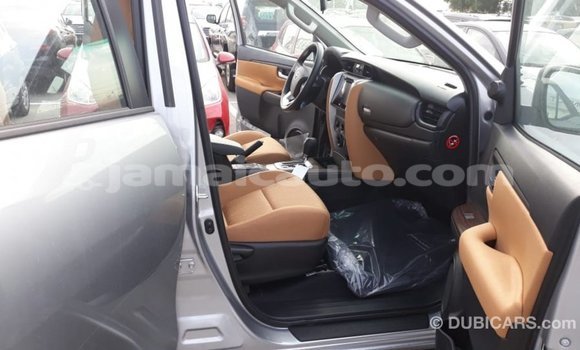 Buy Import Toyota Fortuner Other Car in Import - Dubai in Clarendon Buy Import Toyota Fortuner Other Car in Import - Dubai in Clarendon