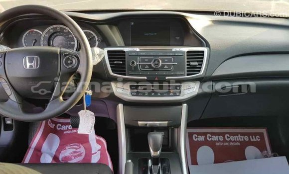 Acheter Import Voiture Honda Accord Autre à Import - Dubai, Clarendon Acheter Import Voiture Honda Accord Autre à Import - Dubai, Clarendon