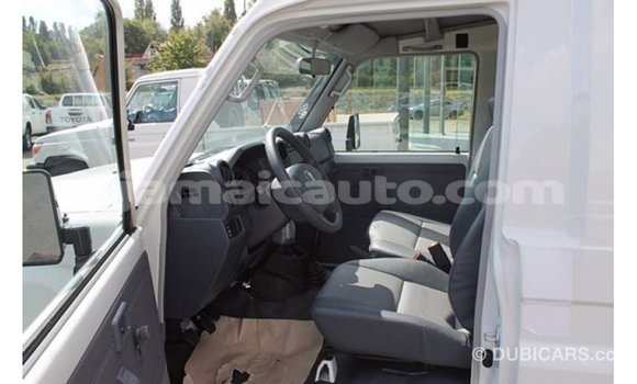 Buy Import Toyota Land Cruiser White Car in Import - Dubai in Clarendon Buy Import Toyota Land Cruiser White Car in Import - Dubai in Clarendon