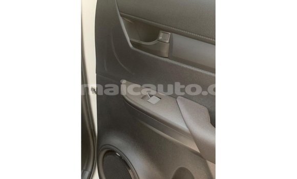 Buy Import Toyota Hilux White Car in Import - Dubai in Clarendon Buy Import Toyota Hilux White Car in Import - Dubai in Clarendon