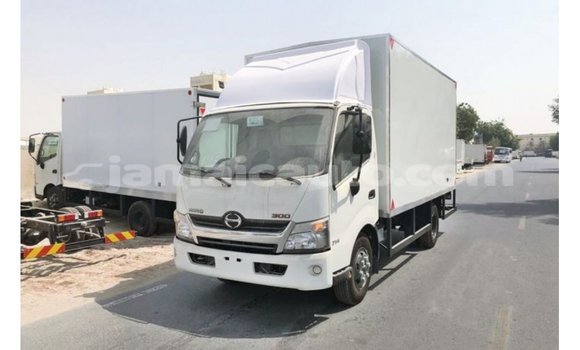 Buy Import Hino 300 Series White Truck in Import - Dubai in Clarendon