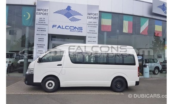 Buy Import Toyota Hiace White Car in Import - Dubai in Clarendon Buy Import Toyota Hiace White Car in Import - Dubai in Clarendon