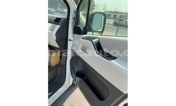 Buy Import Toyota Hiace White Car in Import - Dubai in Clarendon Buy Import Toyota Hiace White Car in Import - Dubai in Clarendon