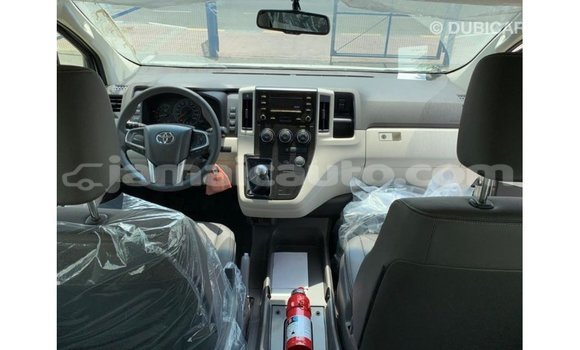 Buy Import Toyota Hiace White Car in Import - Dubai in Clarendon Buy Import Toyota Hiace White Car in Import - Dubai in Clarendon