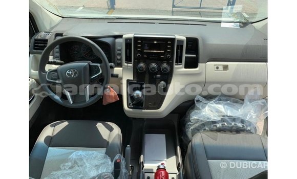 Buy Import Toyota Hiace White Car in Import - Dubai in Clarendon Buy Import Toyota Hiace White Car in Import - Dubai in Clarendon