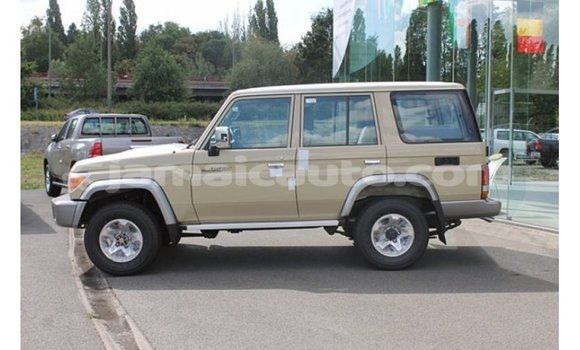 Buy Import Toyota Land Cruiser Beige Car in Import - Dubai in Clarendon Buy Import Toyota Land Cruiser Beige Car in Import - Dubai in Clarendon