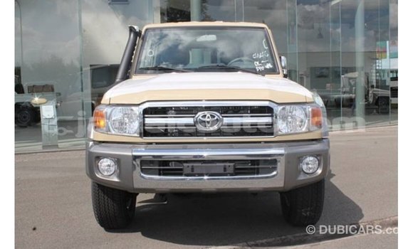 Buy Import Toyota Land Cruiser Beige Car in Import - Dubai in Clarendon Buy Import Toyota Land Cruiser Beige Car in Import - Dubai in Clarendon