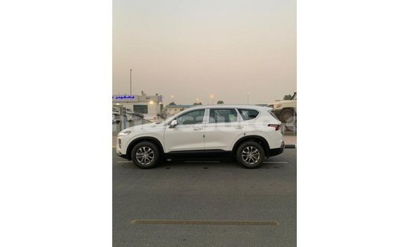 Buy Import Hyundai Santa Fe White Car in Import - Dubai in Clarendon Buy Import Hyundai Santa Fe White Car in Import - Dubai in Clarendon