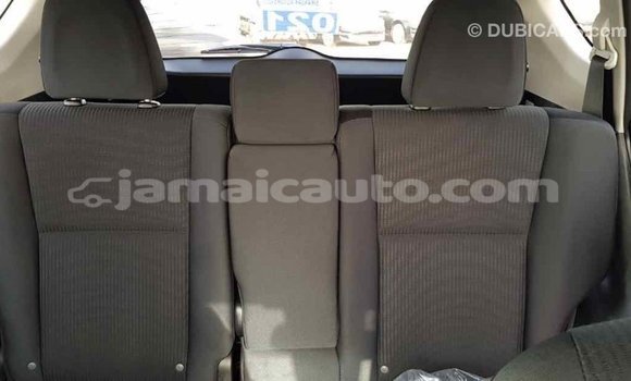 Acheter Import Utilitaire Toyota HiAce Noir à Import - Dubai, Clarendon Acheter Import Utilitaire Toyota HiAce Noir à Import - Dubai, Clarendon