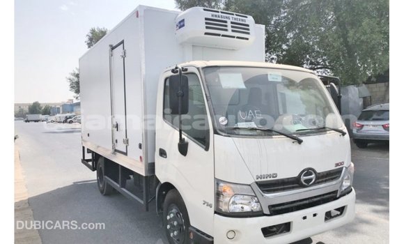 Acheter Import Utilitaire Hino 300 Series Blanc à Import - Dubai, Clarendon Acheter Import Utilitaire Hino 300 Series Blanc à Import - Dubai, Clarendon