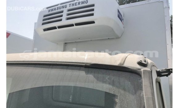 Acheter Import Utilitaire Hino 300 Series Blanc à Import - Dubai, Clarendon Acheter Import Utilitaire Hino 300 Series Blanc à Import - Dubai, Clarendon