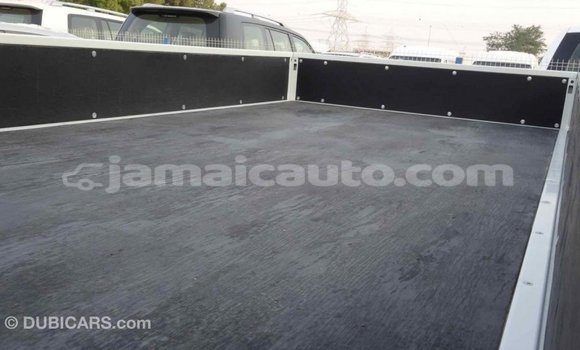 Acheter Import Voiture Mitsubishi i Blanc à Import - Dubai, Clarendon Acheter Import Voiture Mitsubishi i Blanc à Import - Dubai, Clarendon