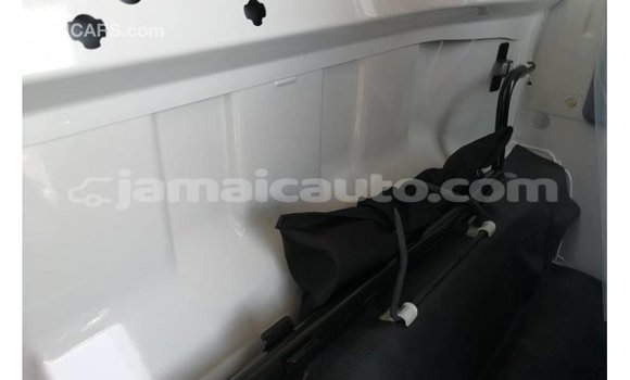Buy Import Mitsubishi Carisma White Car in Import - Dubai in Clarendon Buy Import Mitsubishi Carisma White Car in Import - Dubai in Clarendon