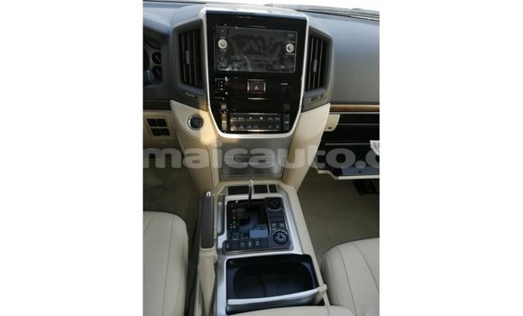 Buy Import Toyota Land Cruiser White Car in Import - Dubai in Clarendon Buy Import Toyota Land Cruiser White Car in Import - Dubai in Clarendon