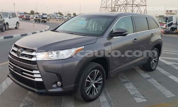 Acheter Import Voiture Toyota Highlander Autre à Import - Dubai, Clarendon Acheter Import Voiture Toyota Highlander Autre à Import - Dubai, Clarendon