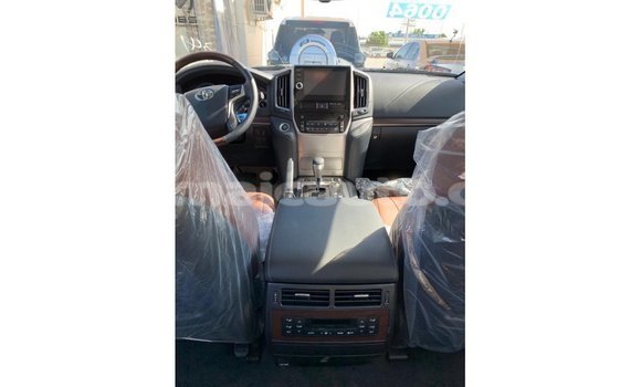Buy Import Toyota Land Cruiser White Car in Import - Dubai in Clarendon Buy Import Toyota Land Cruiser White Car in Import - Dubai in Clarendon
