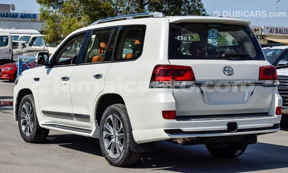 Buy Import Toyota Land Cruiser White Car in Import - Dubai in Clarendon Buy Import Toyota Land Cruiser White Car in Import - Dubai in Clarendon