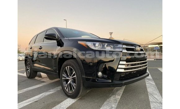 Acheter Import Voiture Toyota Highlander Noir à Import - Dubai, Clarendon Acheter Import Voiture Toyota Highlander Noir à Import - Dubai, Clarendon