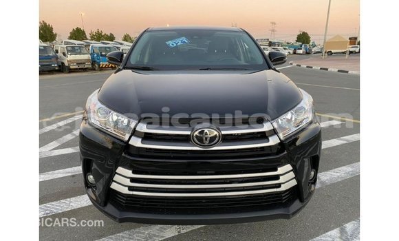 Acheter Import Voiture Toyota Highlander Noir à Import - Dubai, Clarendon Acheter Import Voiture Toyota Highlander Noir à Import - Dubai, Clarendon