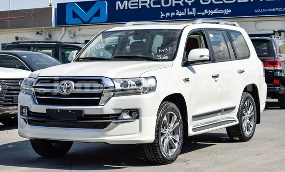 Buy Import Toyota Land Cruiser White Car in Import - Dubai in Clarendon Buy Import Toyota Land Cruiser White Car in Import - Dubai in Clarendon