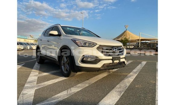 Acheter Import Voiture Hyundai Santa Fe Blanc à Import - Dubai, Clarendon Acheter Import Voiture Hyundai Santa Fe Blanc à Import - Dubai, Clarendon