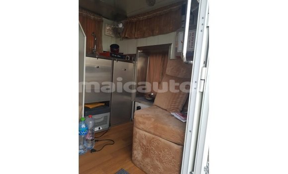 Acheter Import Voiture Kia Rio Blanc à Import - Dubai, Clarendon Acheter Import Voiture Kia Rio Blanc à Import - Dubai, Clarendon