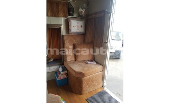 Acheter Import Voiture Kia Rio Blanc à Import - Dubai, Clarendon Acheter Import Voiture Kia Rio Blanc à Import - Dubai, Clarendon