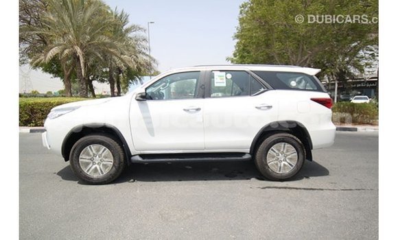 Buy Import Toyota Fortuner White Car in Import - Dubai in Clarendon Buy Import Toyota Fortuner White Car in Import - Dubai in Clarendon