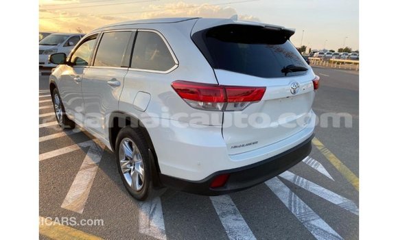 Acheter Import Voiture Toyota Highlander Blanc à Import - Dubai, Clarendon Acheter Import Voiture Toyota Highlander Blanc à Import - Dubai, Clarendon