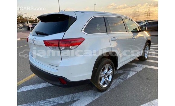Acheter Import Voiture Toyota Highlander Blanc à Import - Dubai, Clarendon Acheter Import Voiture Toyota Highlander Blanc à Import - Dubai, Clarendon