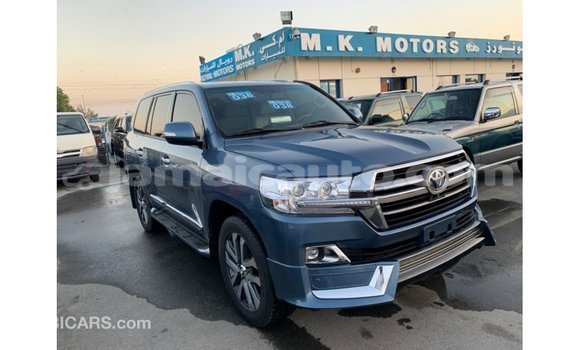 Acheter Import Voiture Toyota Land Cruiser Bleu à Import - Dubai, Clarendon Acheter Import Voiture Toyota Land Cruiser Bleu à Import - Dubai, Clarendon